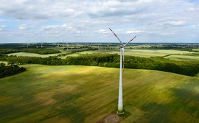 Panoramablick über den Windpark Frehne mit zahlreichen Windkrafträdern Panoramablick über den Windpark Frehne mit zahlreichen Windkrafträdern