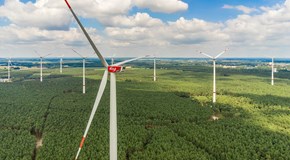 Der Windpark Kolkwitz aus der Vogelperspektive aufgenommen mit einer Drohne. Der Windpark Kolkwitz aus der Vogelperspektive aufgenommen mit einer Drohne.