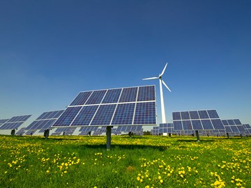Teile von Wind- und Solaranlagen symbolisieren das Angebot für eine Wind- oder Solar-Partnerschaft mit envia THERM Teile von Wind- und Solaranlagen symbolisieren das Angebot für eine Wind- oder Solar-Partnerschaft mit envia THERM