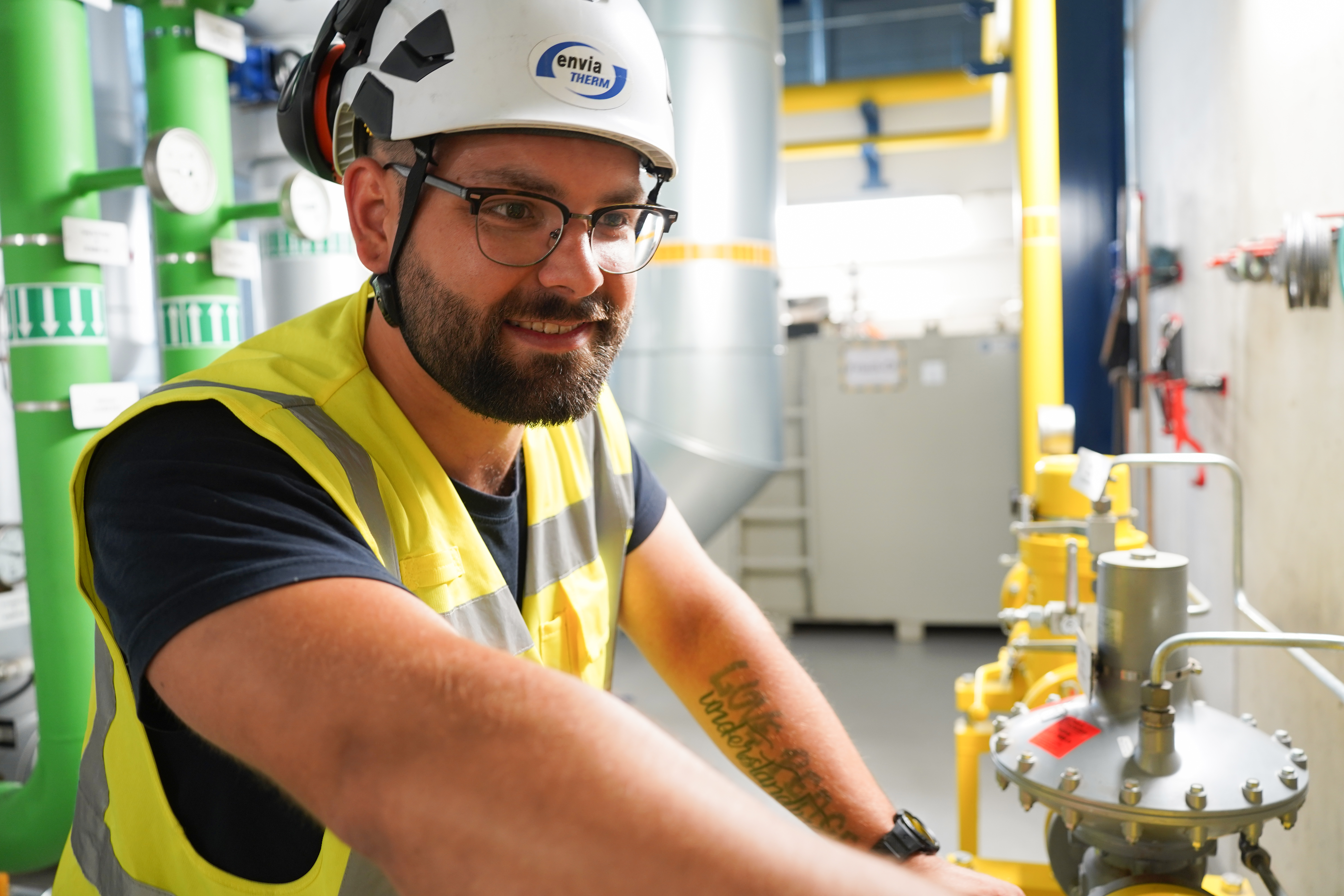 Mitarbeiter im Heizwerk Meuselwitz bei der Arbeit